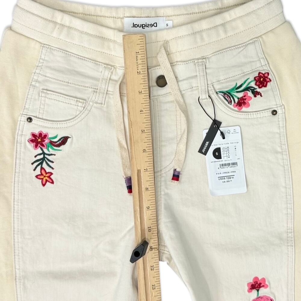 Desigual Cream Ecru Floral Embroidered Jogger Lita Raw Hem Jeans size S NEW Tags - Picture 6 of 12
